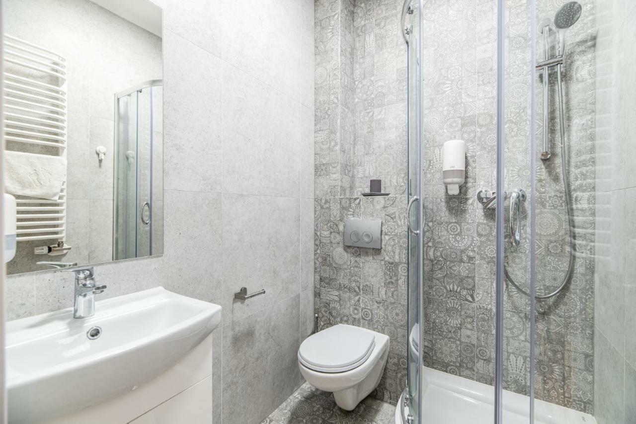 Lubomirskiego 23 Residence - Great Location, 10 Min To Main Square By Foot, Right Next To Main Rail And Bus Station Krakau Buitenkant foto