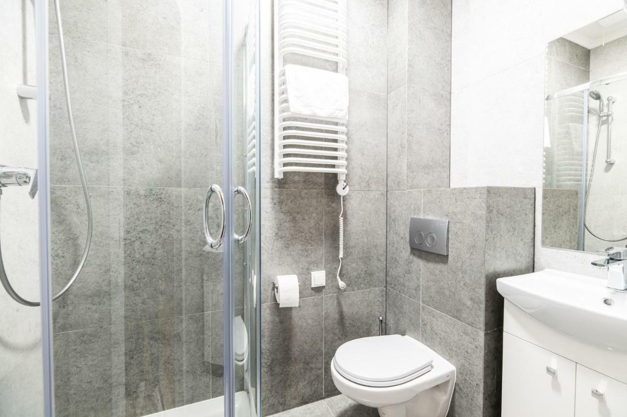 Lubomirskiego 23 Residence - Great Location, 10 Min To Main Square By Foot, Right Next To Main Rail And Bus Station Krakau Buitenkant foto